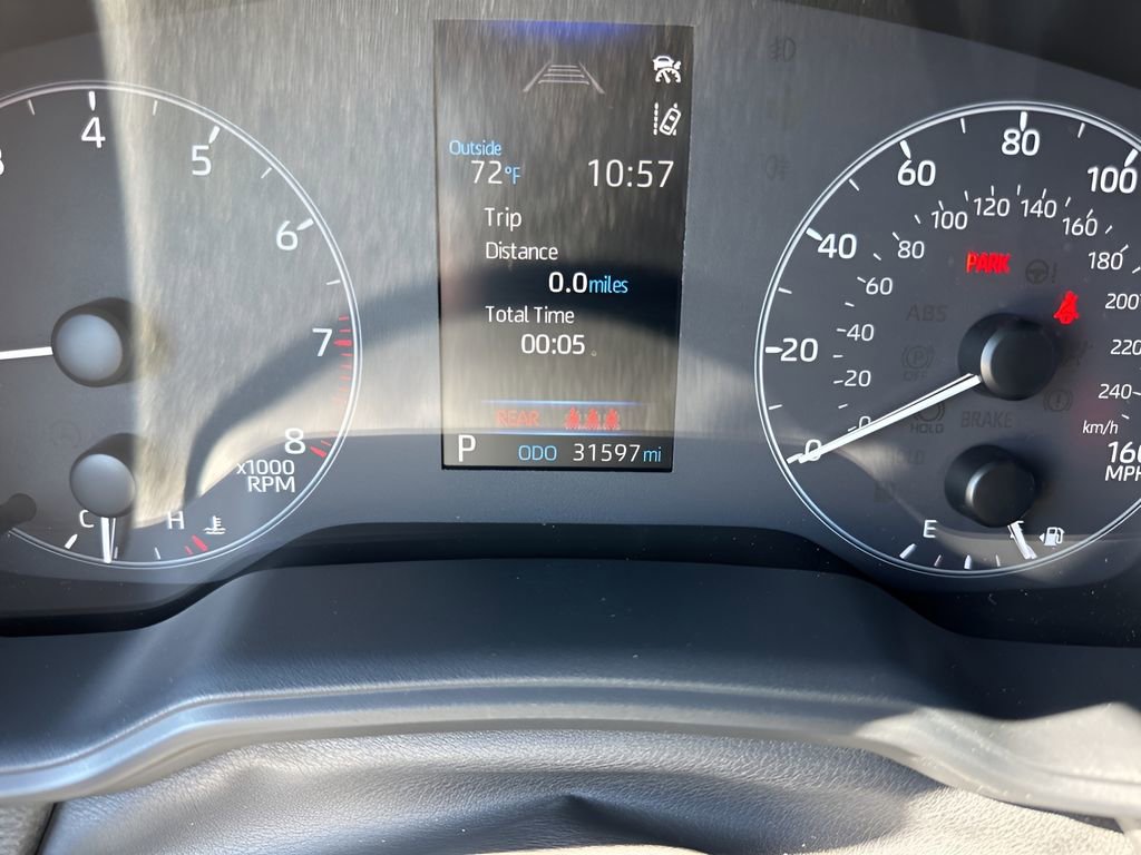 Used 2024 Toyota Corolla Cross LE image 21