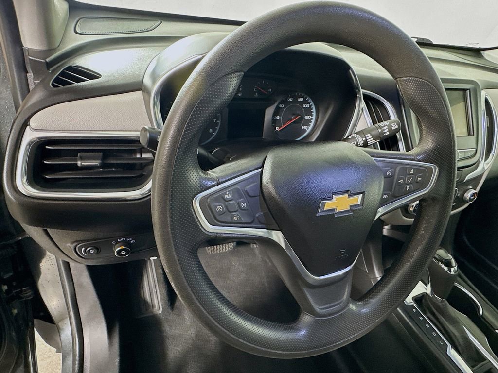 Used 2019 Chevrolet Equinox LS w/ LS Convenience Package AWD/4WD image 11