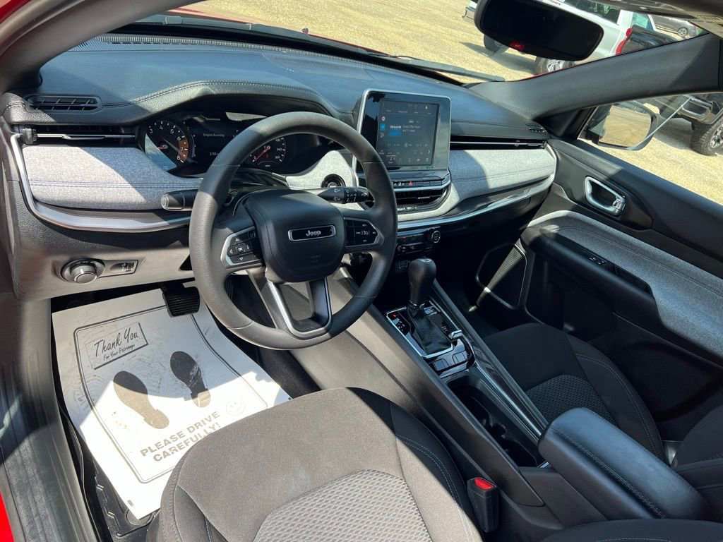 Used 2025 Jeep Compass Sport image 20