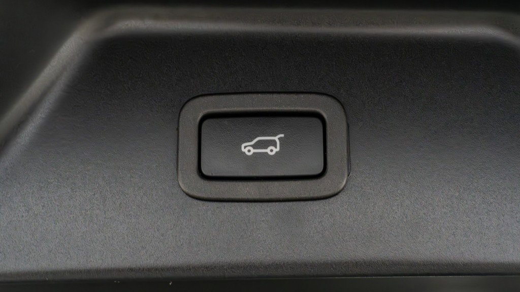 Used 2021 Land Rover Range Rover Autobiography Fifty Edition image 13