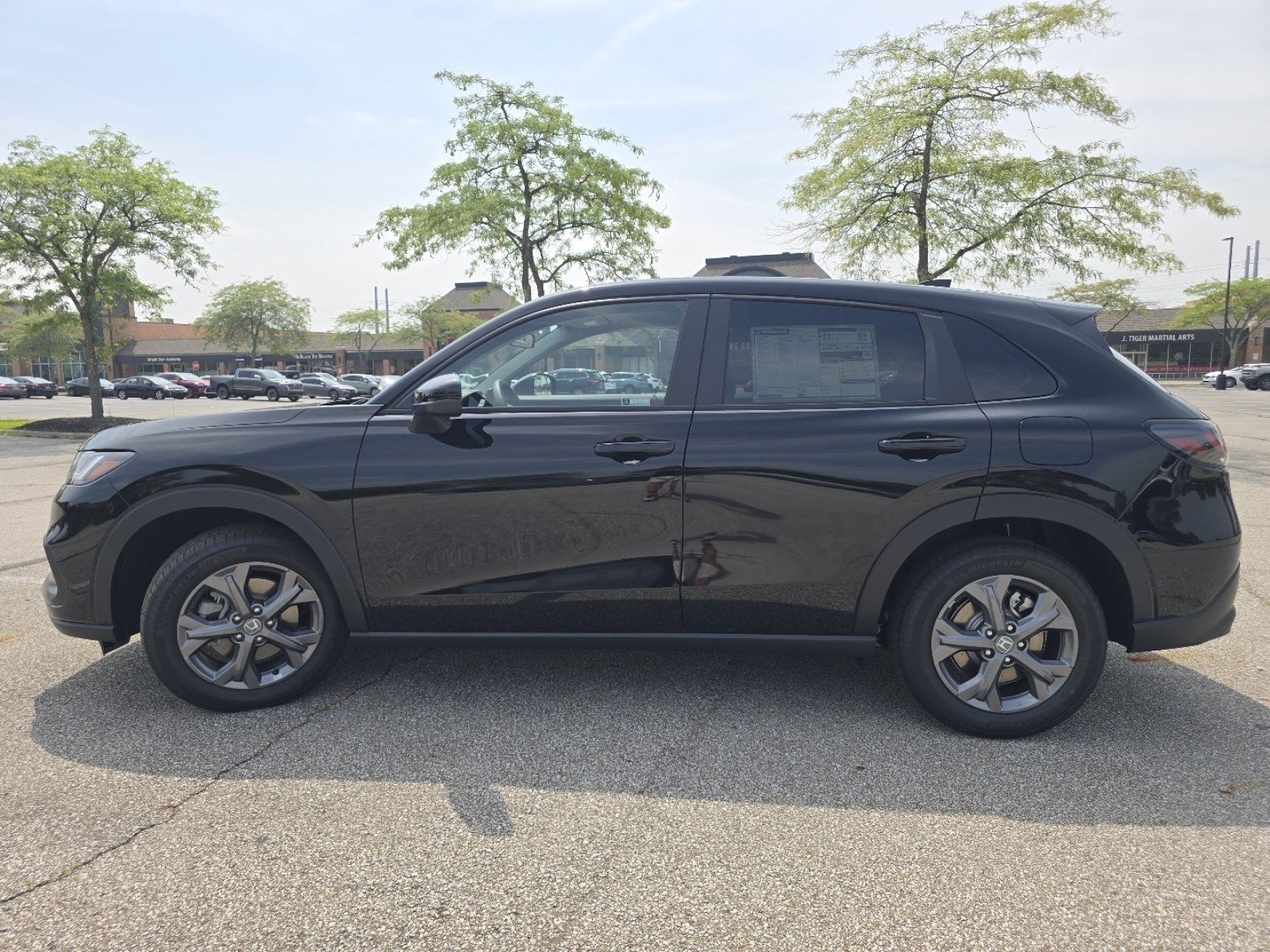 New 2027 Honda HR-V LX image 12