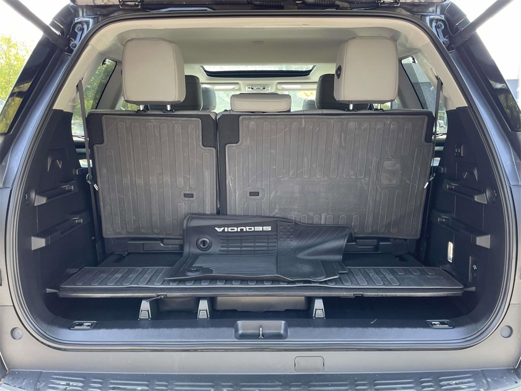 Used 2024 Toyota Sequoia Limited image 6