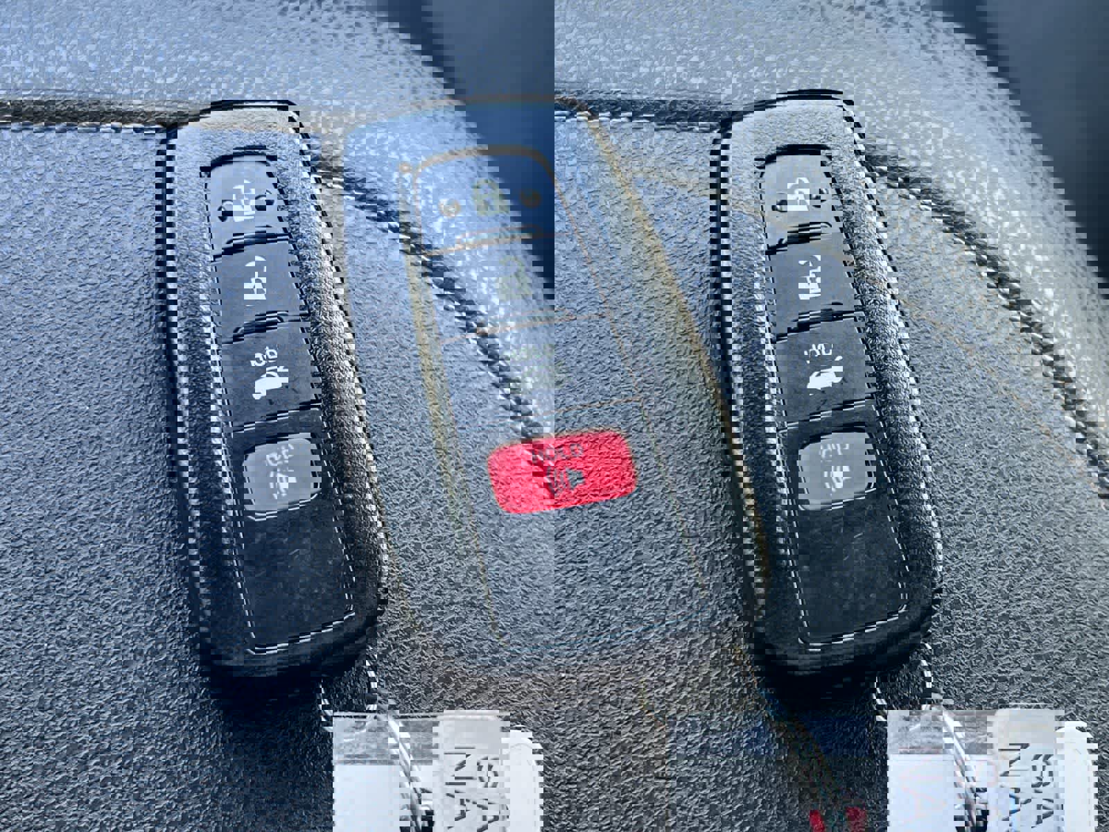 Used 2020 Toyota Camry XSE image 28