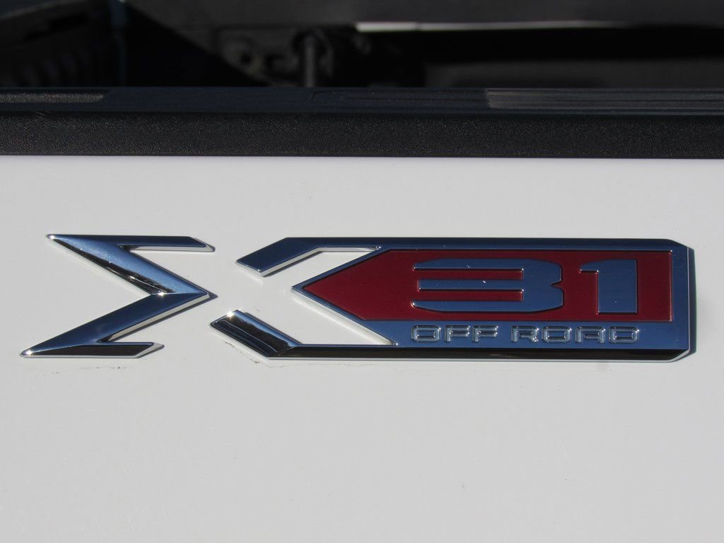 Used 2023 GMC Sierra 3500 SLT w/ SLT Premium Package AWD/4WD image 12