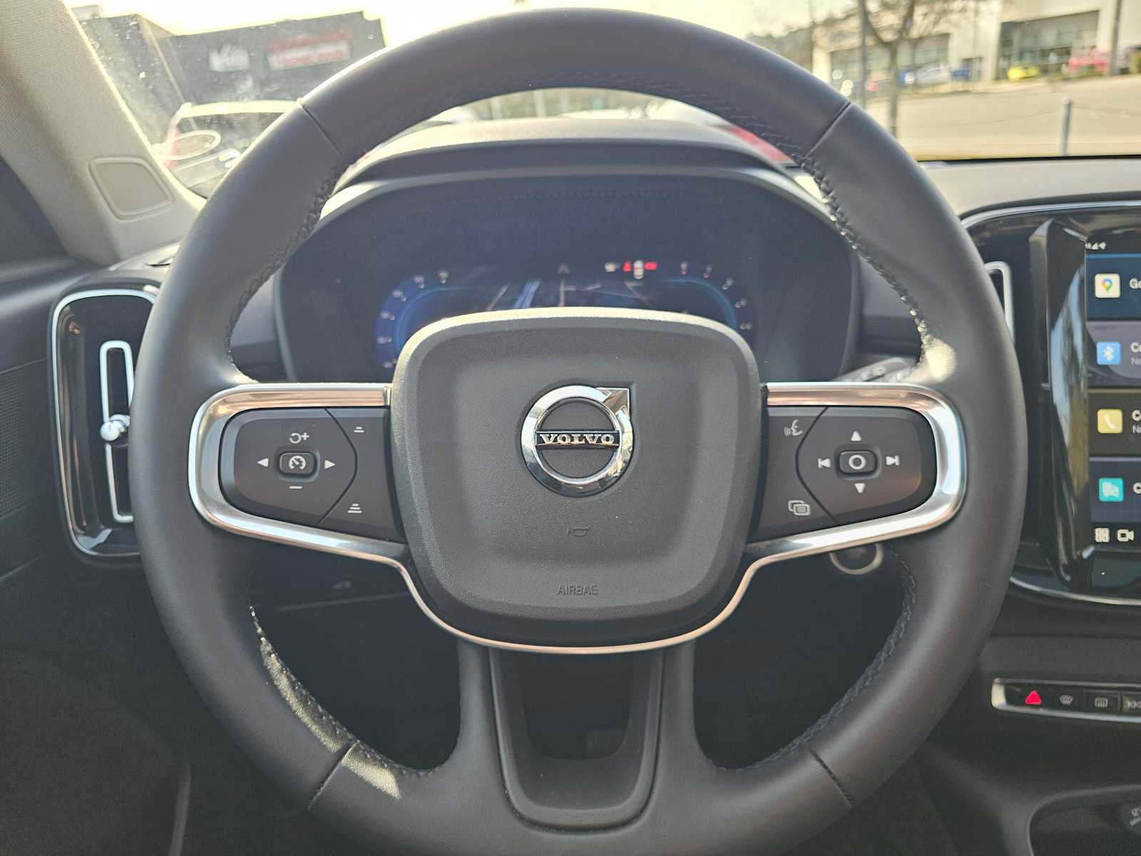 Used 2023 Volvo XC40 B4 Plus w/ Protection Package Premier FWD image 28