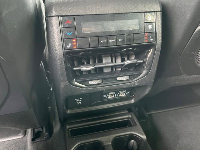 Used 2022 Jeep Grand Cherokee L Limited AWD/4WD image 24