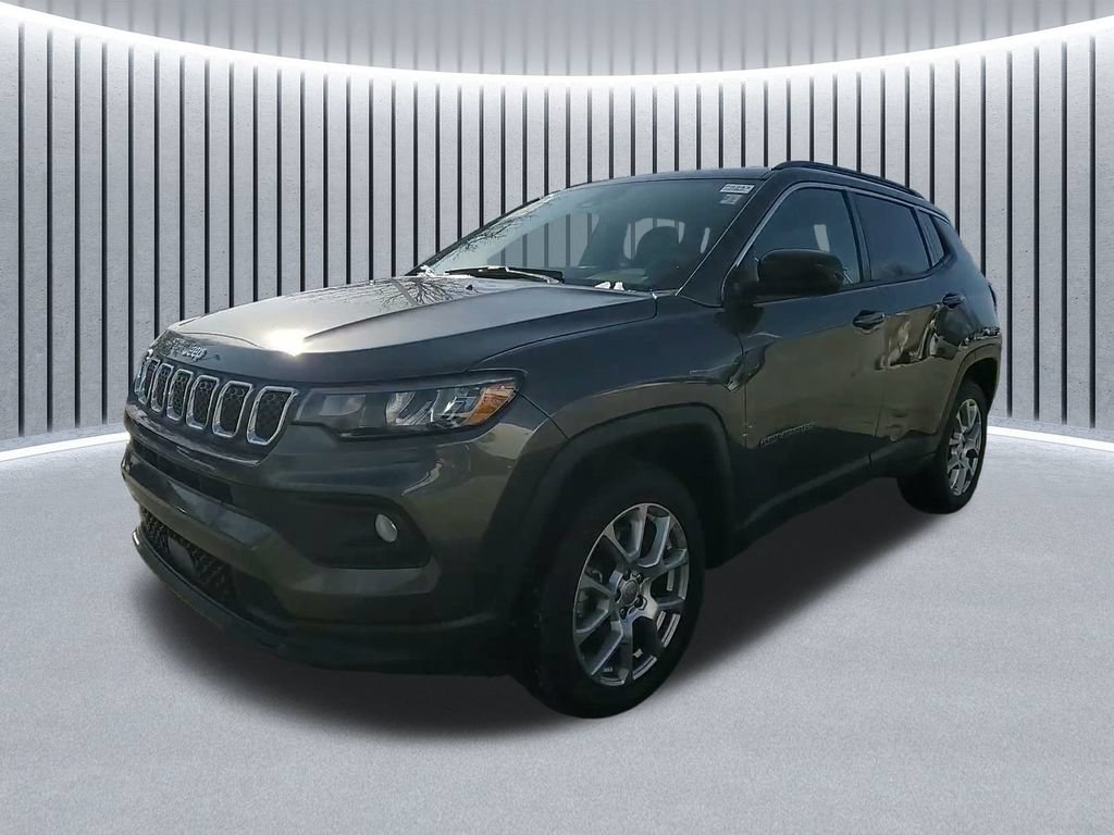 Used 2023 Jeep Compass Latitude AWD/4WD image 20