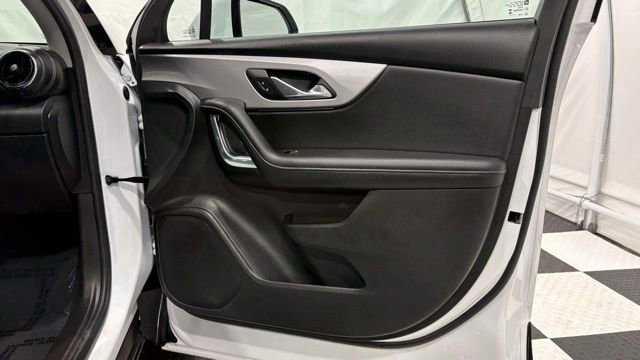 Used 2025 Chevrolet Blazer LT image 22