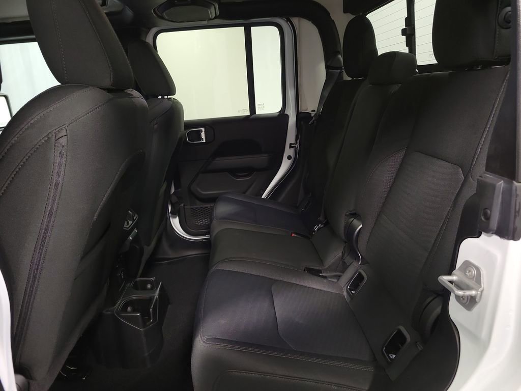 Used 2021 Jeep Gladiator Overland w/ Trailer Tow Package image 23