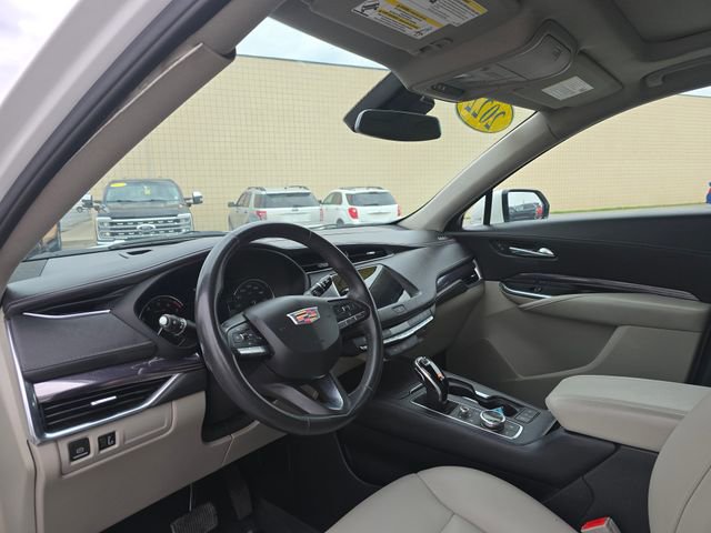 Used 2022 Cadillac XT4 Luxury image 12