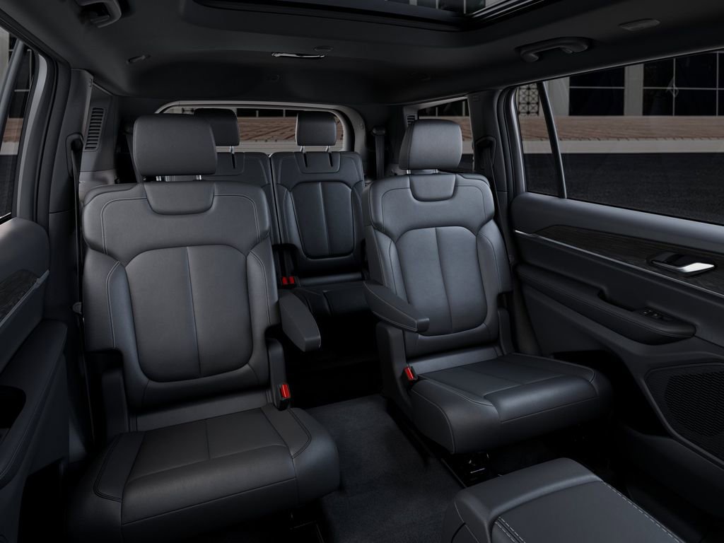 New 2025 Jeep Grand Cherokee L Limited w/ Black Appearance Package image 15