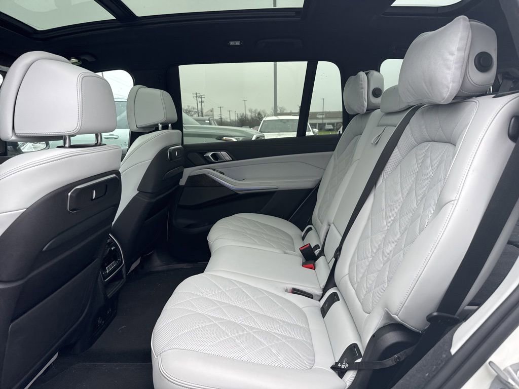 Used 2023 BMW X7 xDrive40i w/ Premium Package image 20