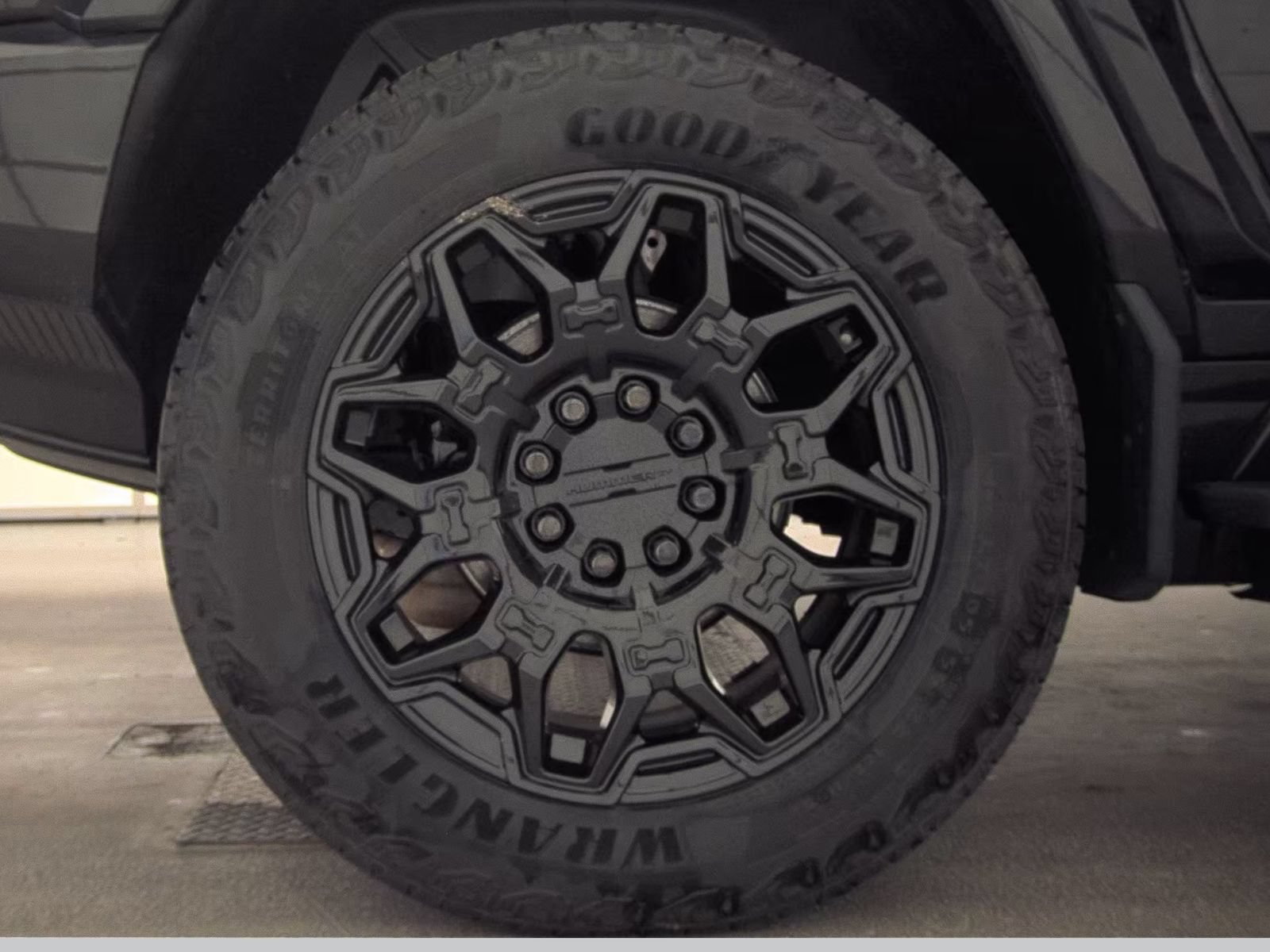 Used 2024 GMC Hummer EV 3X w/ LPO, Illumination Package AWD/4WD image 12
