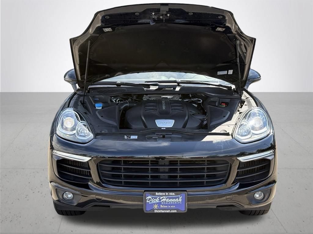 Used 2015 Porsche Cayenne Diesel AWD/4WD image 3