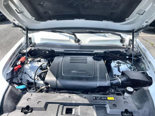 Used 2023 Land Rover Defender 110 S AWD/4WD image 33
