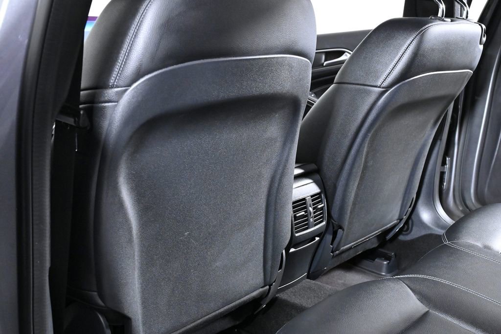 Used 2016 Mercedes-Benz GLA 250 4MATIC image 28