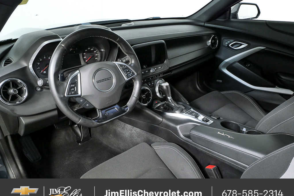 Used 2019 Chevrolet Camaro LT w/ Technology Package image 2