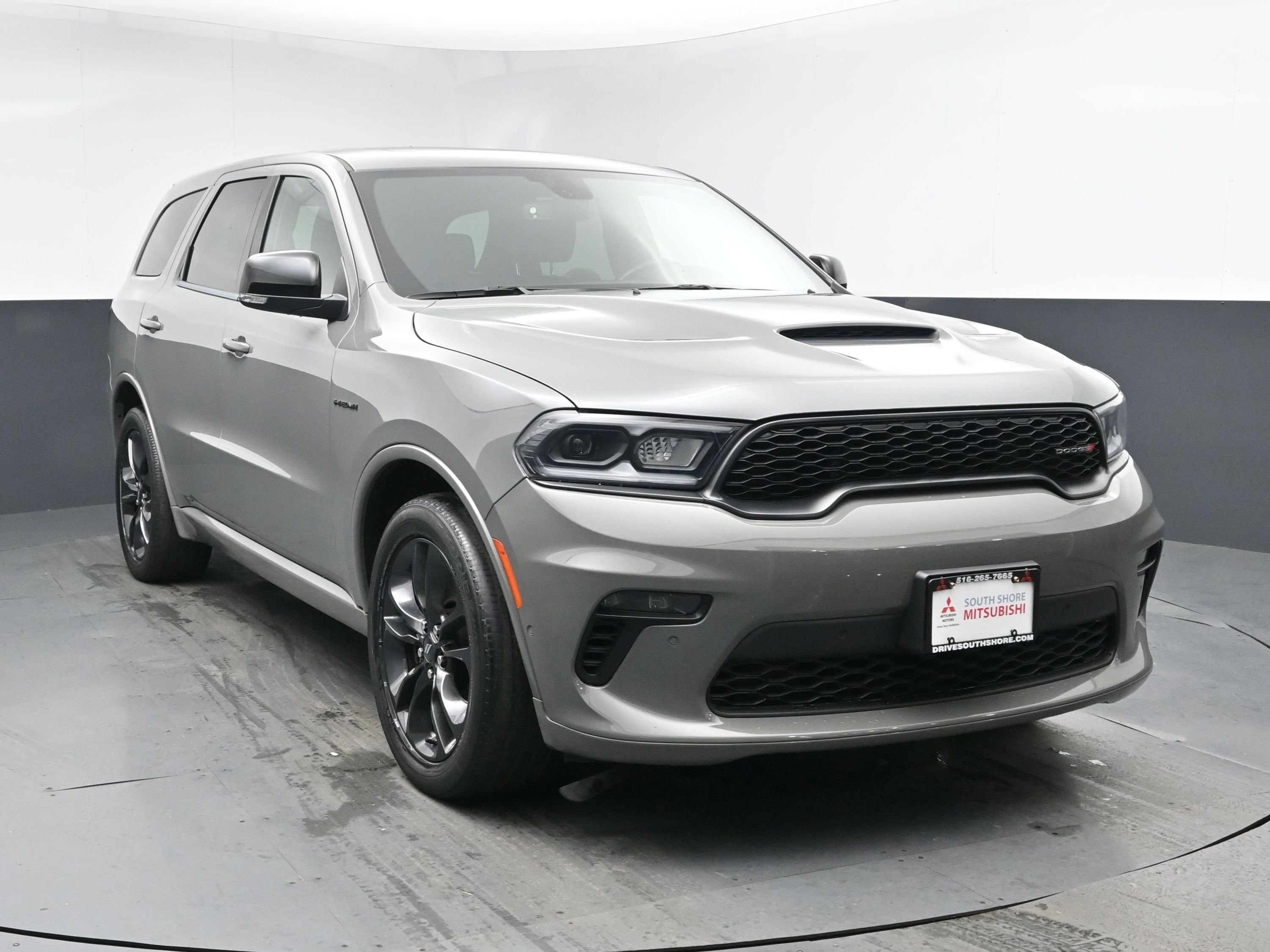 Used 2022 Dodge Durango R/T w/ Blacktop Package image 2