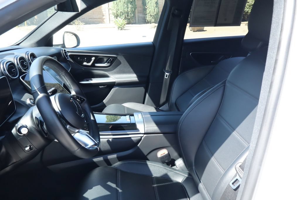 Used 2025 Mercedes-Benz GLC 350e 4MATIC image 19