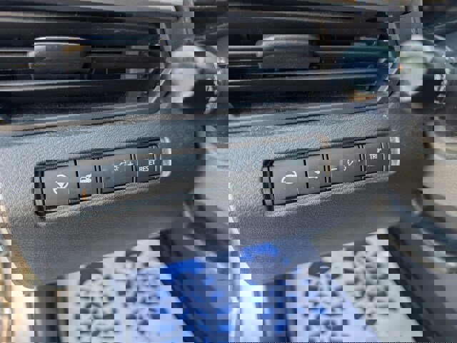 Used 2022 Nissan Altima 2.5 SV w/ SV Premium Package image 17