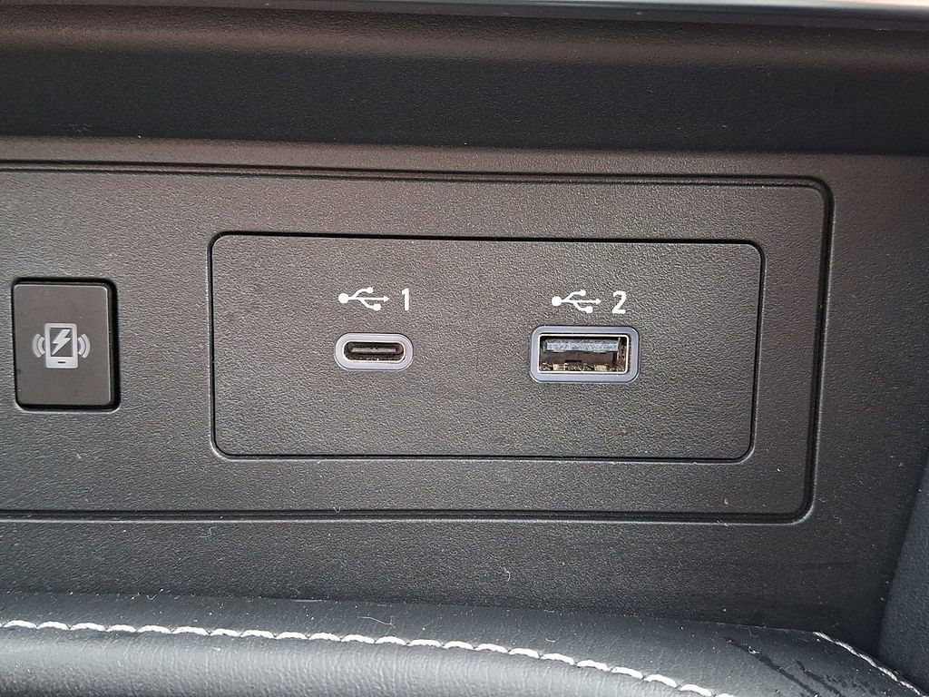 Certified 2024 Nissan Armada Platinum w/ Captain's Chairs Package image 25