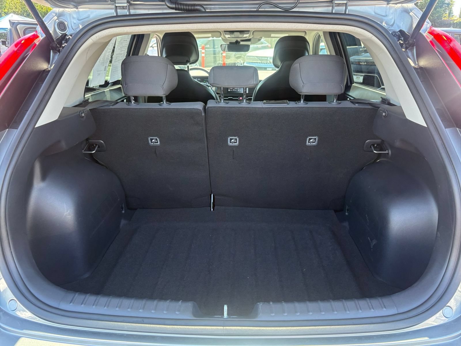 Used 2026 Kia Niro LX FWD image 29