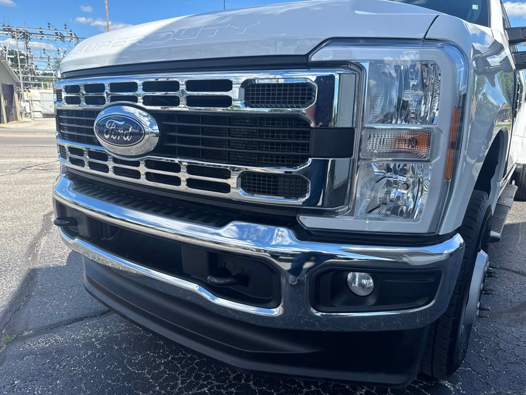 Used 2026 Ford F350 XLT AWD/4WD image 38