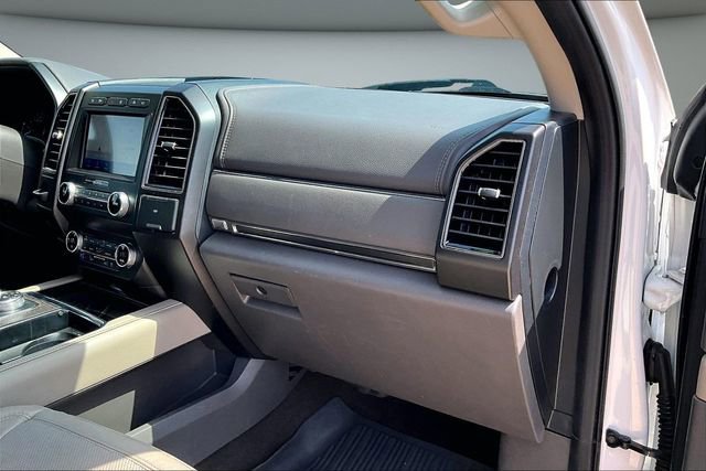 Used 2020 Ford Expedition Limited w/ Equipment Group 302A AWD/4WD image 27