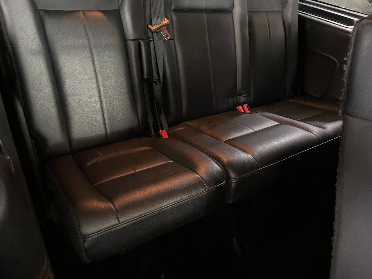 Used 2015 Ford Expedition Limited w/ Equipment Group 301A AWD/4WD image 31