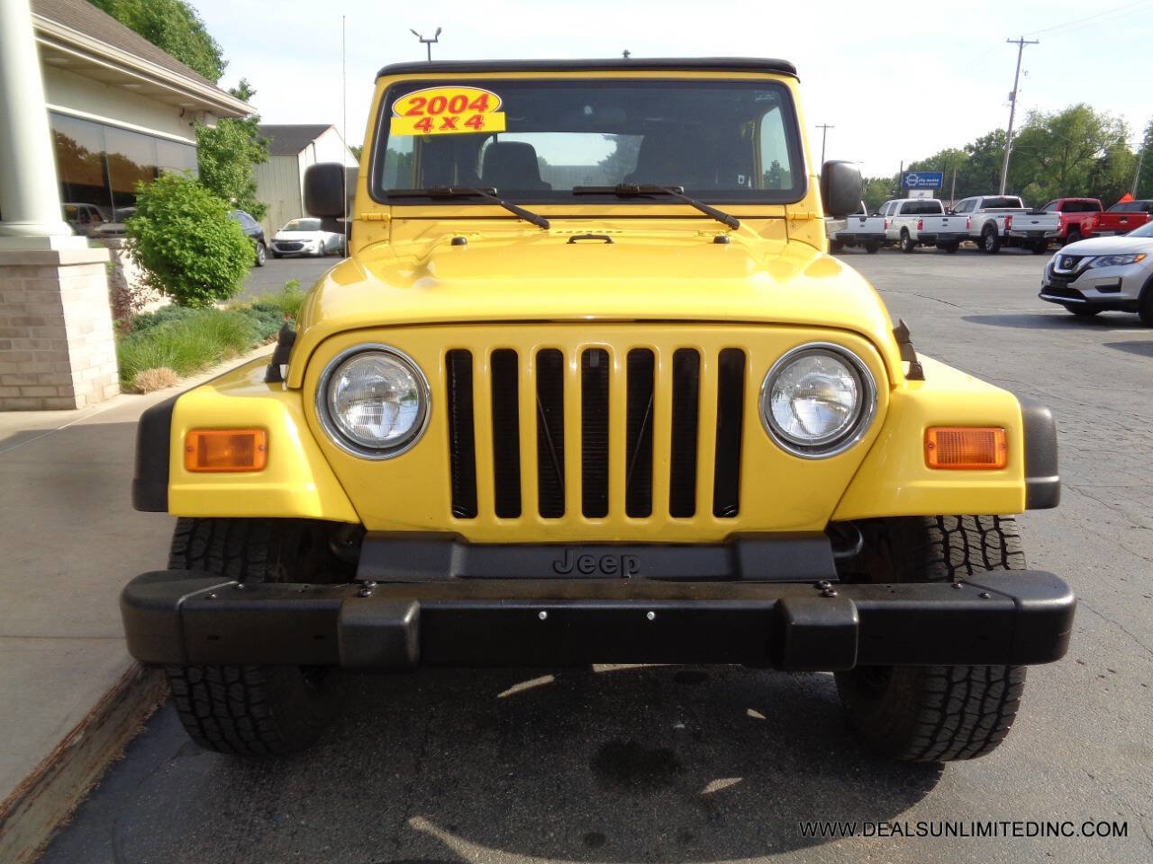 Used 2004 Jeep Wrangler SE w/ Full Face Tire & Wheel Group AWD/4WD image 16
