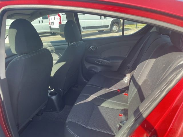 Used 2016 Nissan Versa SV FWD image 9