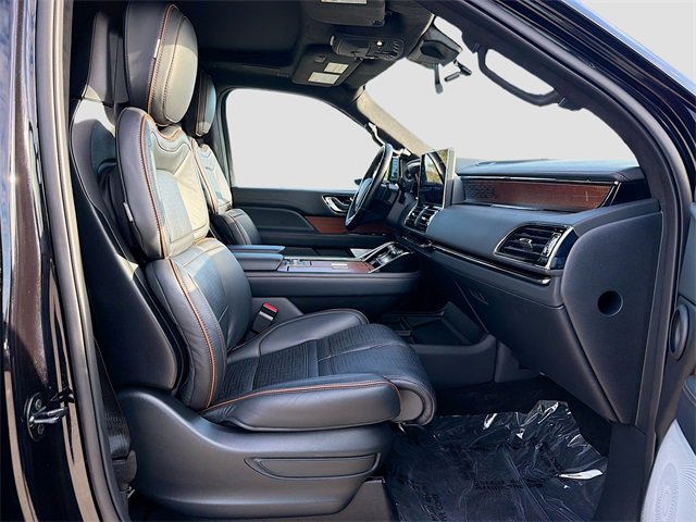Used 2024 Lincoln Navigator Black Label image 16