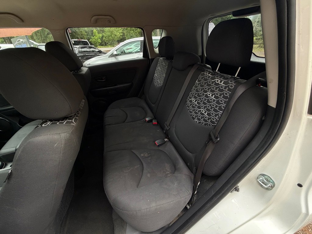 Used 2011 Kia Soul + FWD image 15