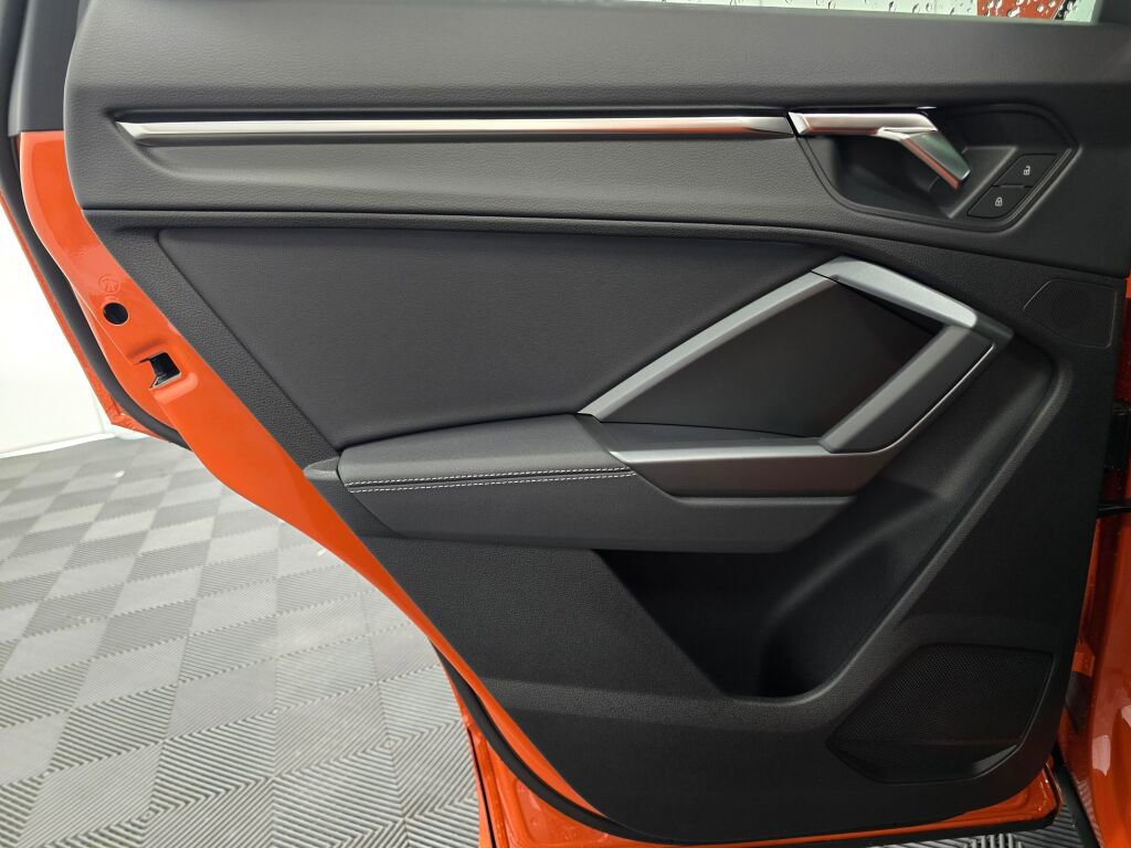 New 2025 Audi Q3 2.0T Premium image 19