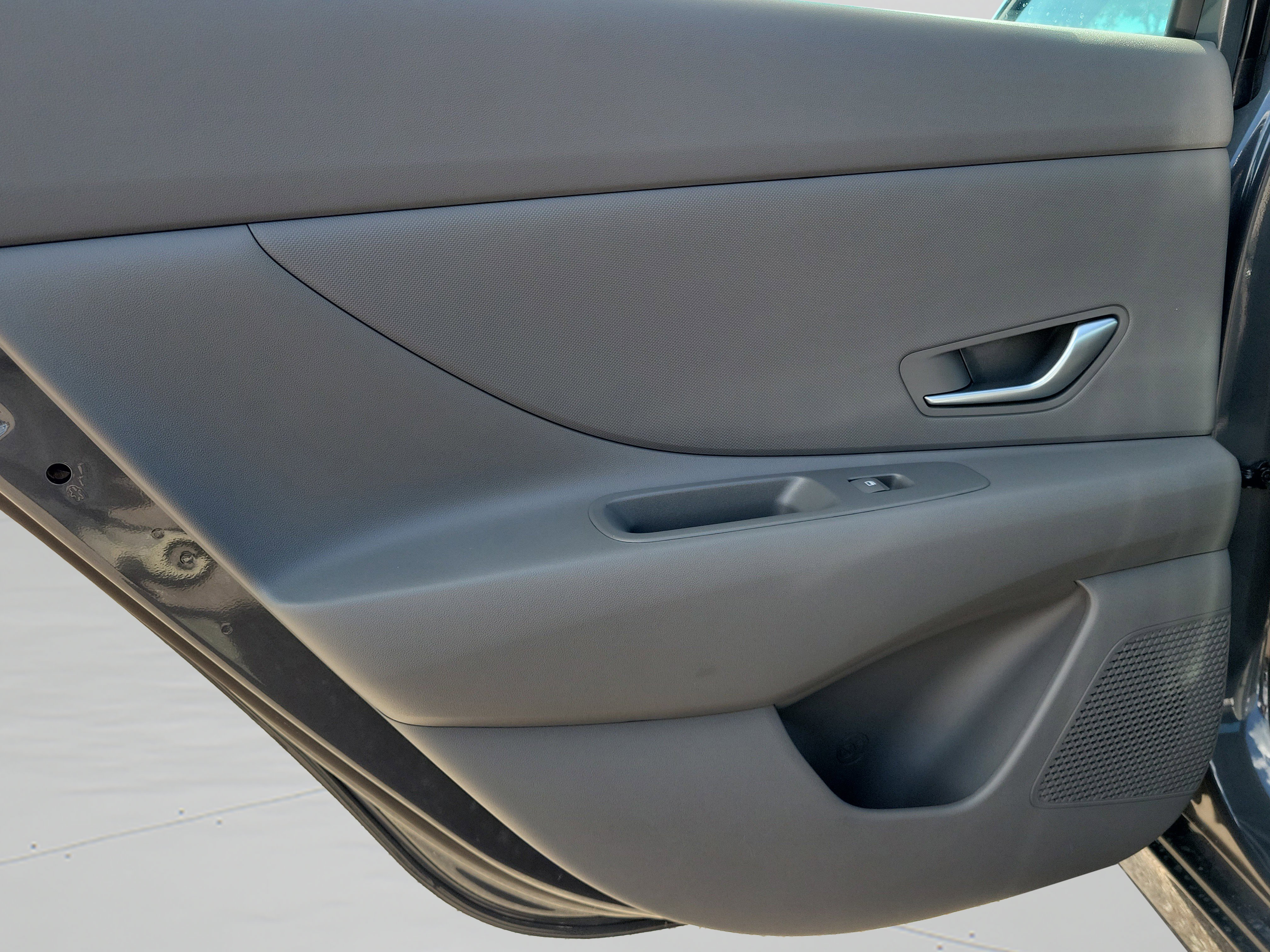 New 2025 Hyundai Elantra Hybrid w/ Cargo Package FWD image 26