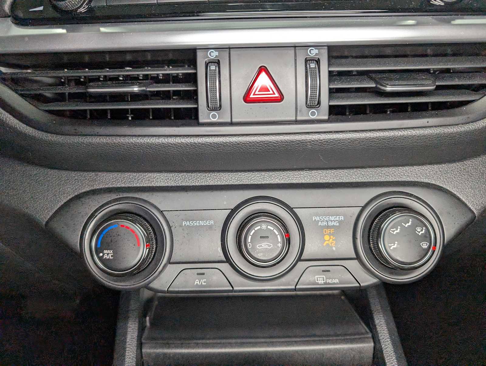 Used 2024 Kia Forte LXS w/ LXS Technology Package image 23