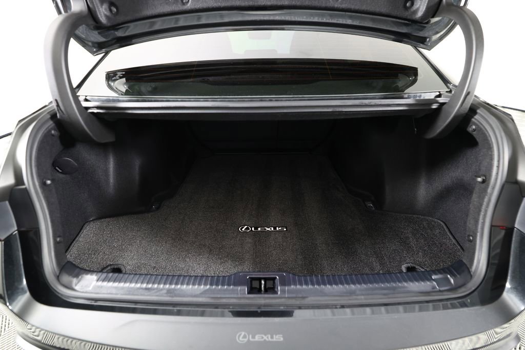 Used 2024 Lexus IS 300 w/ Premium Package RWD image 12