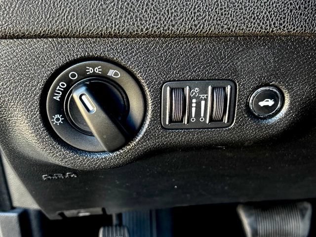 Used 2023 Dodge Charger SXT RWD image 19