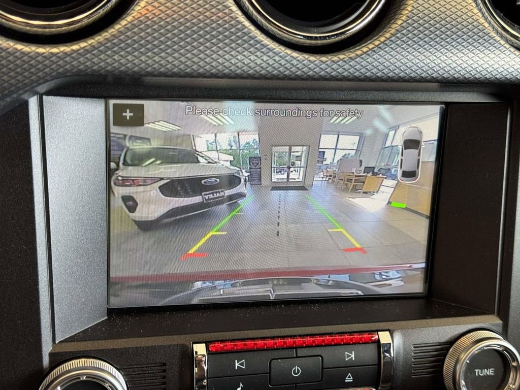 Certified 2017 Ford Mustang GT Premium RWD image 4