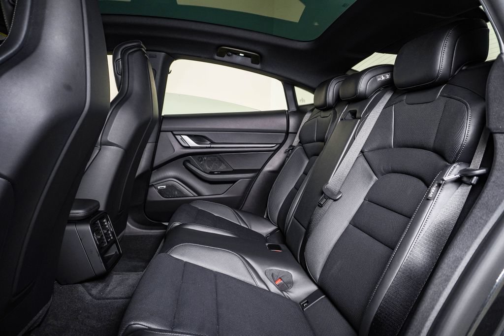 Certified 2025 Porsche Taycan AWD/4WD image 17