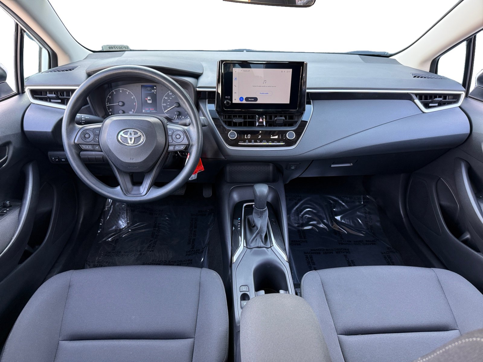 Used 2025 Toyota Corolla LE image 10