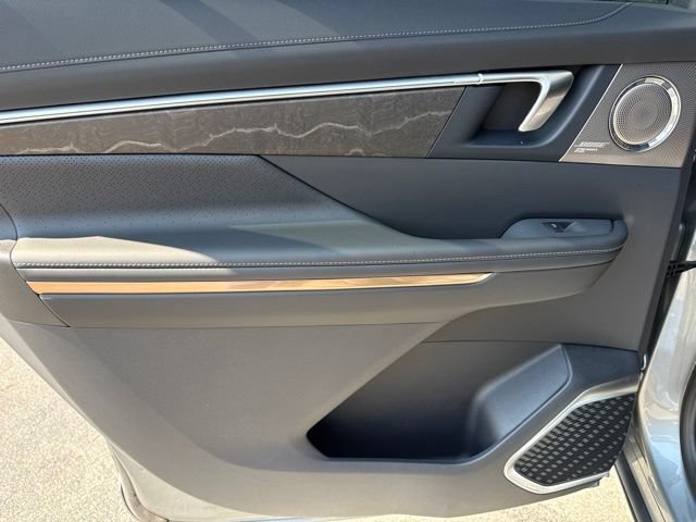 Used 2026 Buick Enclave Avenir w/ Super Cruise Package FWD image 23