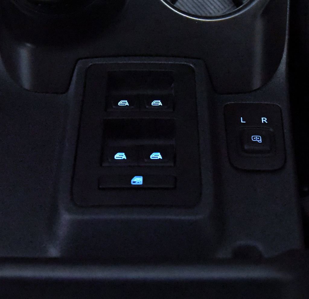 Used 2023 Ford Bronco Wildtrak AWD/4WD image 30