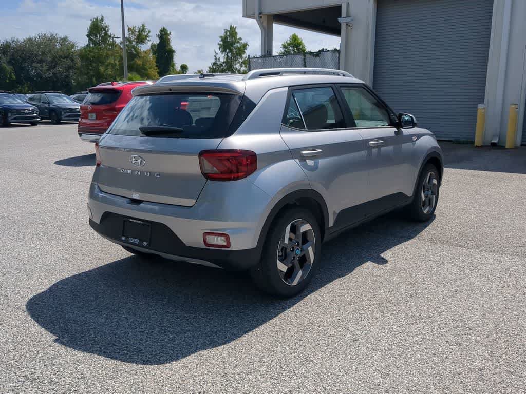 New 2026 Hyundai Venue SEL FWD image 7