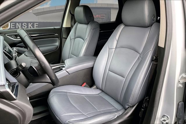 Used 2020 Buick Enclave Premium w/ Sun and Sites Package image 27