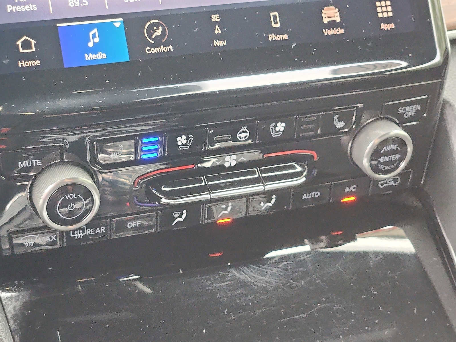 Certified 2023 Jeep Grand Cherokee Summit w/ Adv Protech Group IV image 15