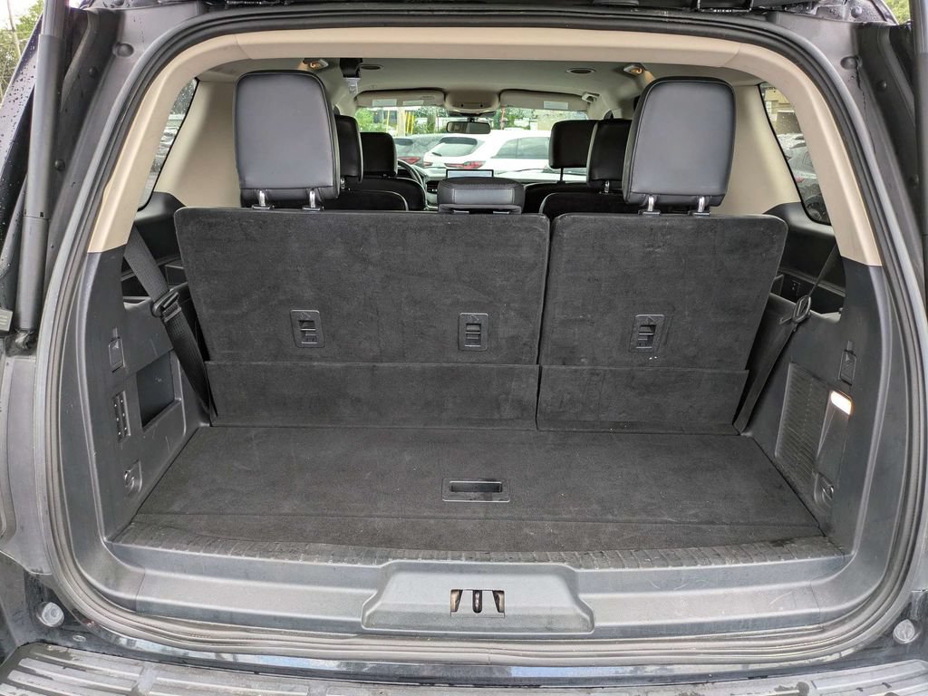 Used 2024 Ford Expedition XLT RWD image 13