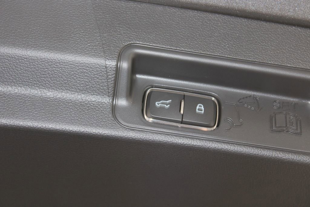 New 2026 Ford Explorer Active RWD image 16