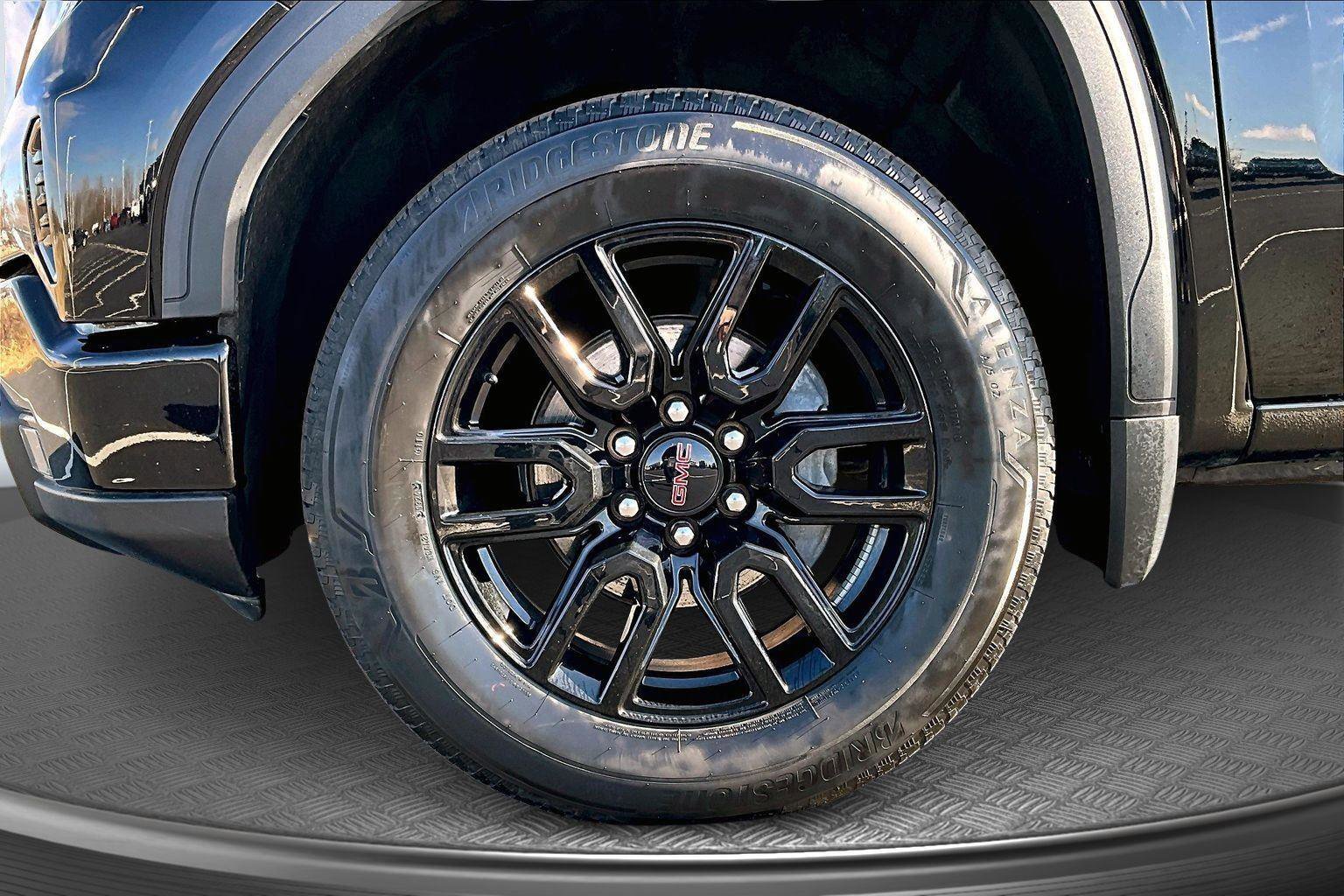 Used 2024 GMC Sierra 1500 Elevation AWD/4WD image 10