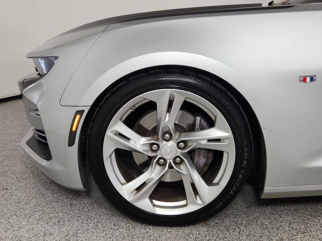 Used 2019 Chevrolet Camaro SS image 8